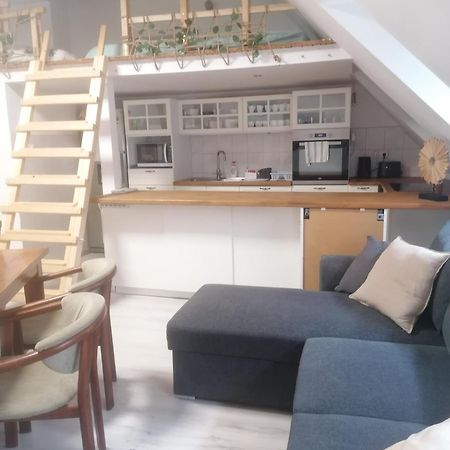 Ujkapu Sunshine Apartments Győr Esterno foto