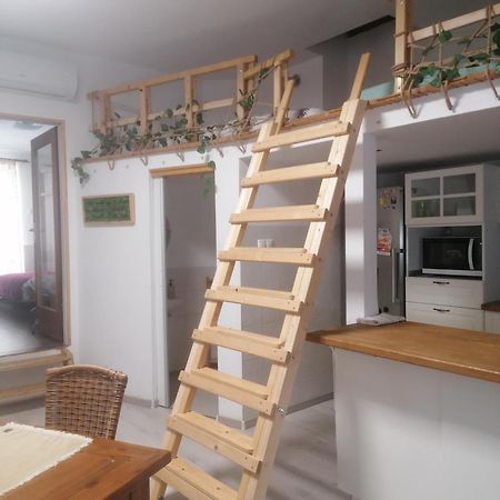 Ujkapu Sunshine Apartments Győr Esterno foto