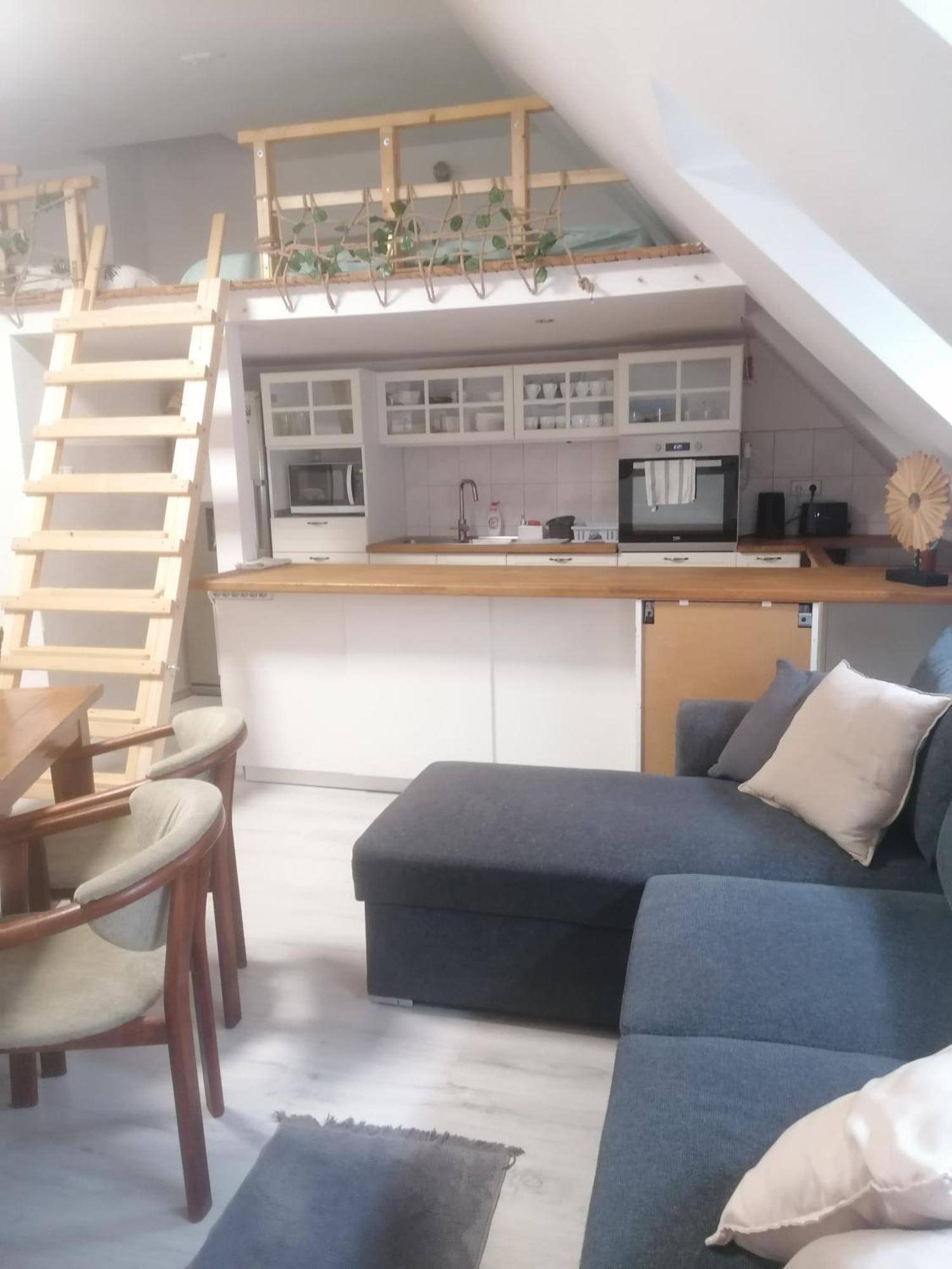 Ujkapu Sunshine Apartments Győr Esterno foto