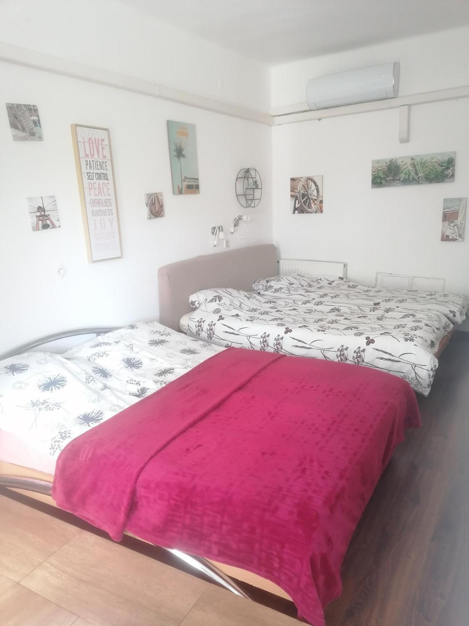 Ujkapu Sunshine Apartments Győr Esterno foto