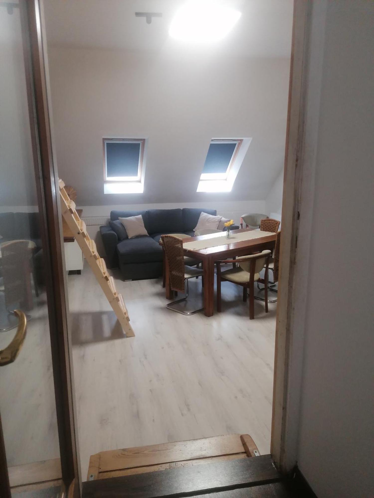 Ujkapu Sunshine Apartments Győr Esterno foto